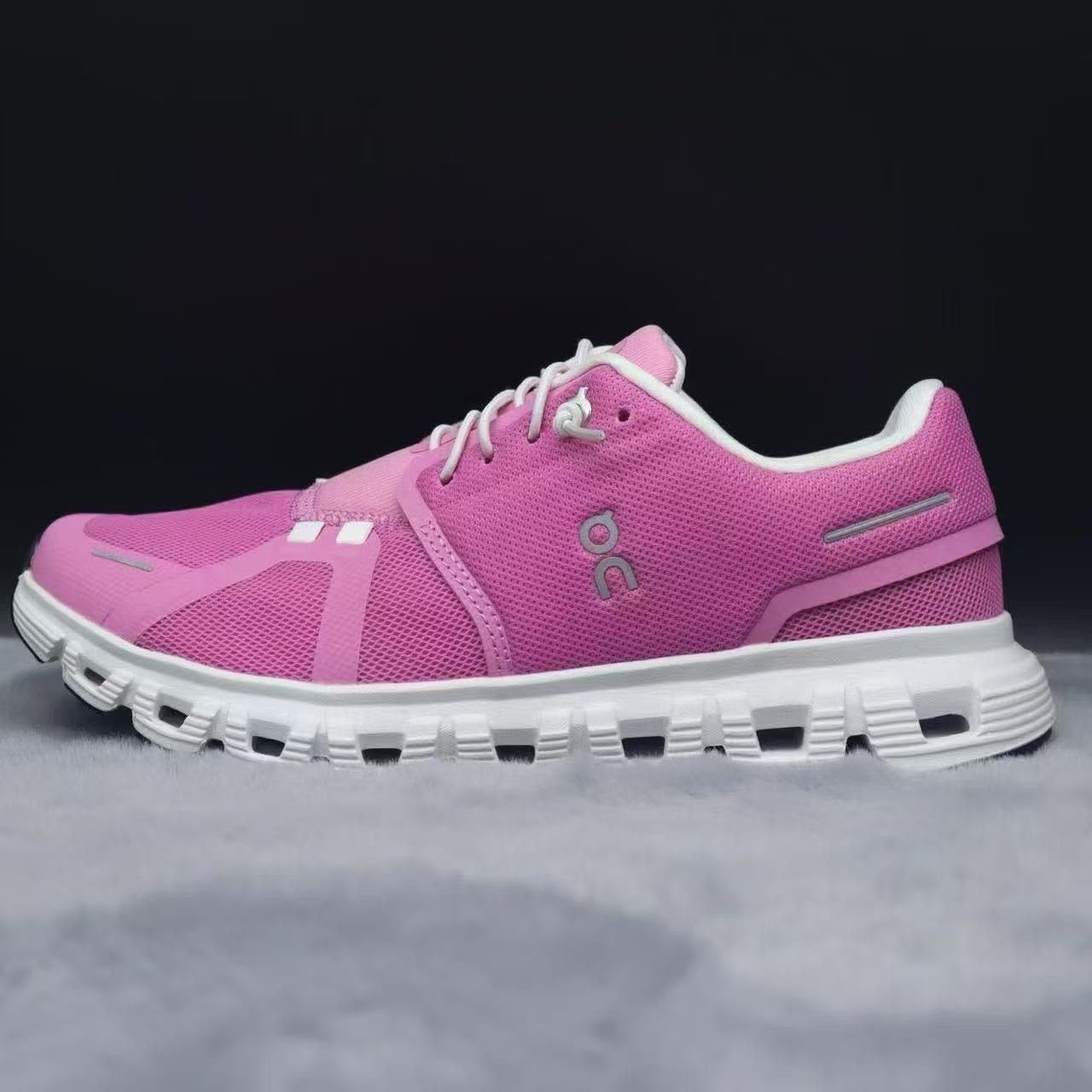 New 2026 Running Shoes Breathable Couple Non-Slip Sneakers Mesh Off-road Shoes