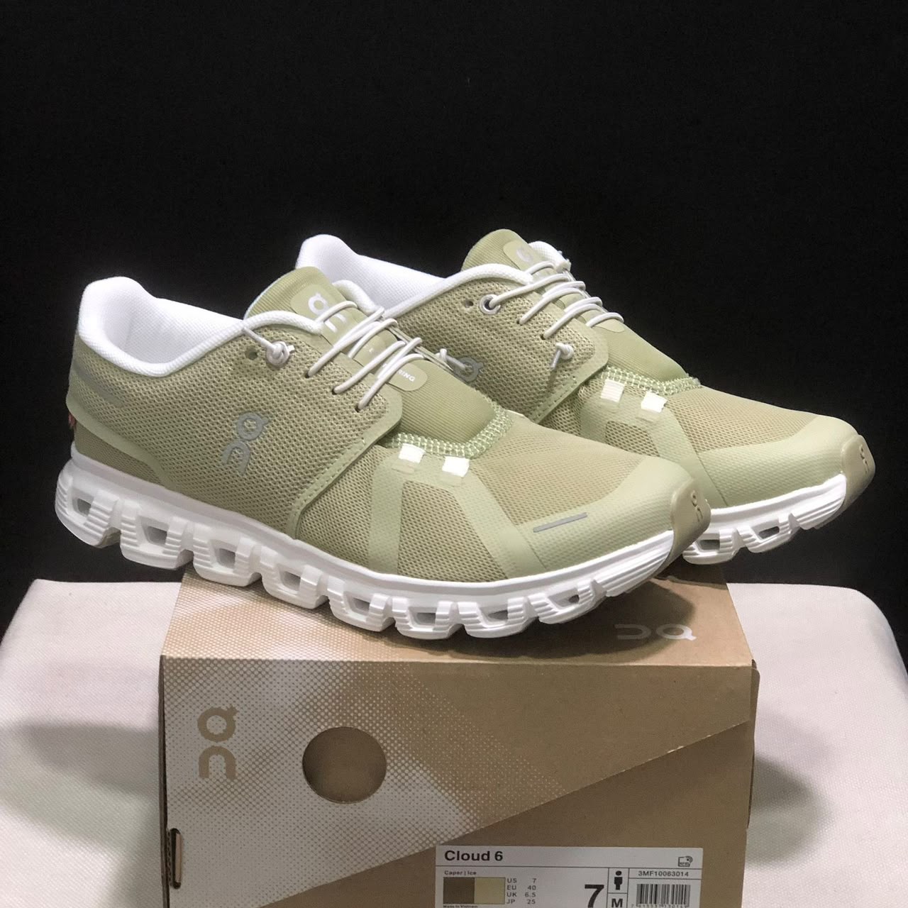 New 2026 Running Shoes Breathable Couple Non-Slip Sneakers Mesh Off-road Shoes