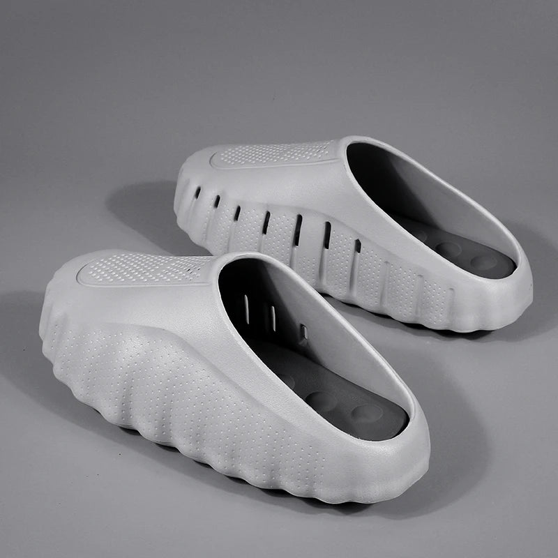 New Slippers Outdoor Soft Thick Sole Slides Breathable Sandals Non-Slip Bathroom Slippers Lightweight Summer Beach Sandals