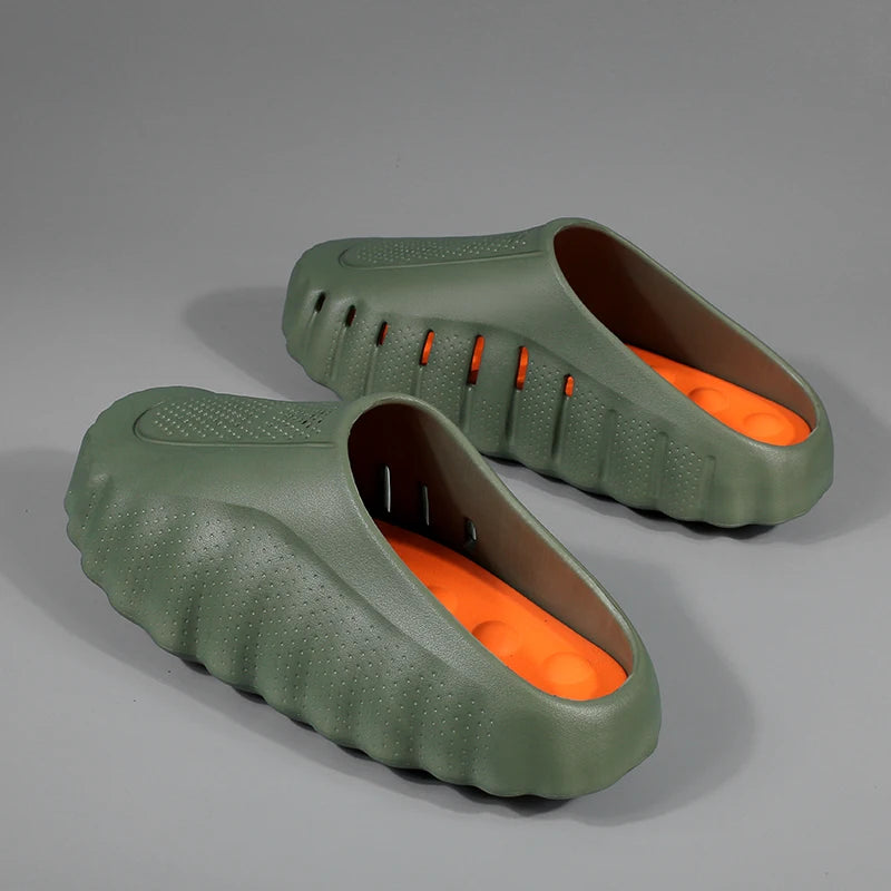 New Slippers Outdoor Soft Thick Sole Slides Breathable Sandals Non-Slip Bathroom Slippers Lightweight Summer Beach Sandals