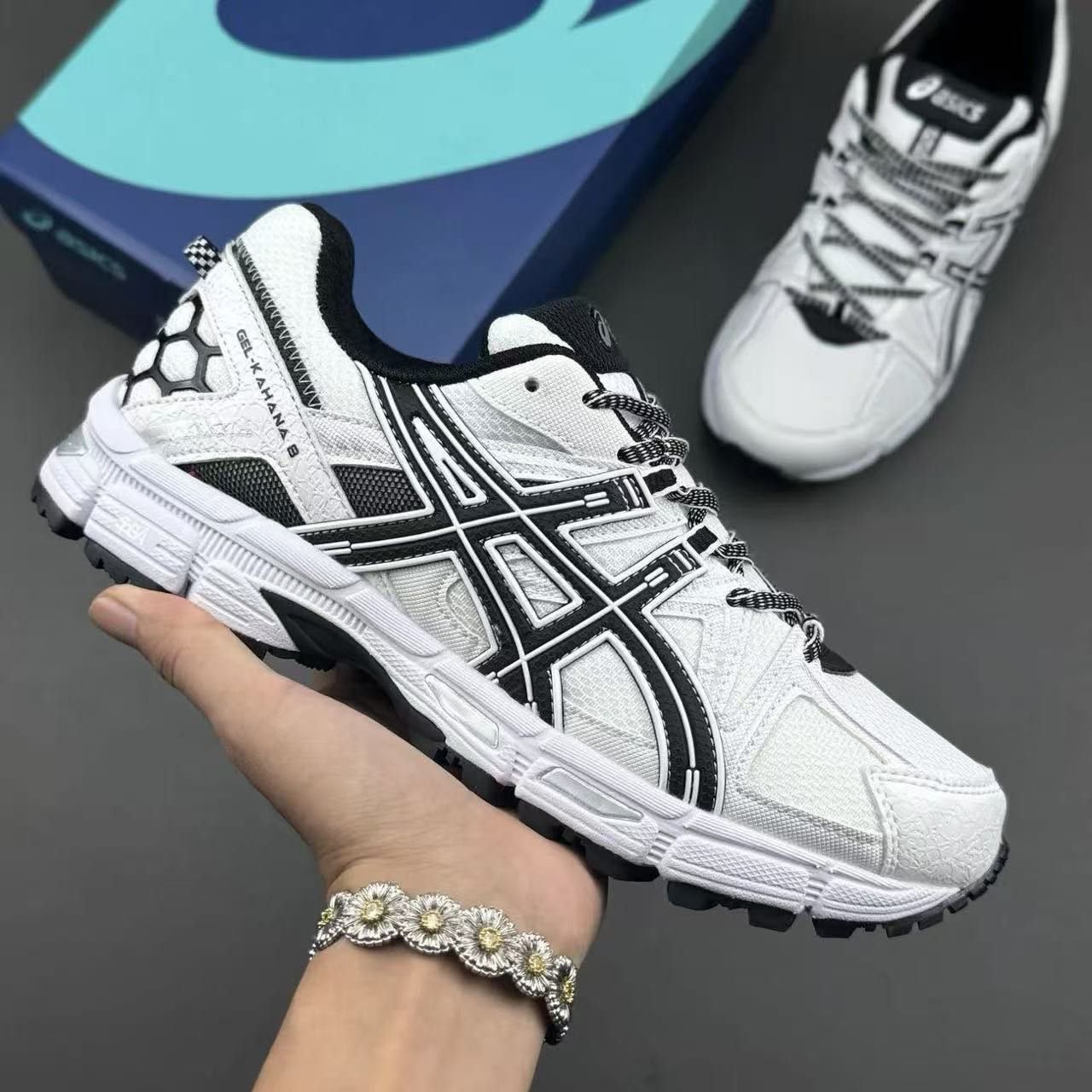 New Running Shoes Breathable Couple Non-Slip Sneakers Mesh